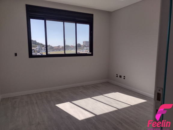 Imagem Casa com 4 Quartos à Venda, 199 m² em Rio Tavares - Florianópolis