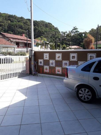 Imagem Casa com 10 Quartos à Venda, 476 m² em Caieiras - Guaratuba