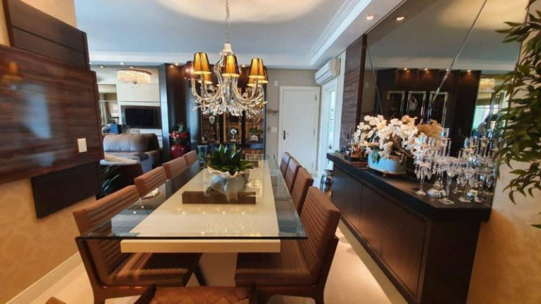 Imagem Apartamento com 4 Quartos à Venda, 326 m²