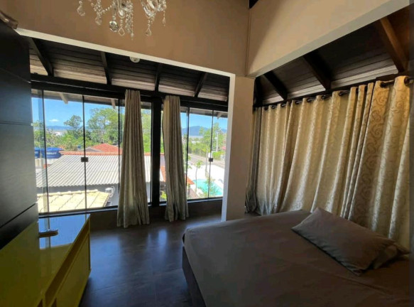Imagem Casa com 3 Quartos para Alugar,  em Praia De Fora - Palhoça