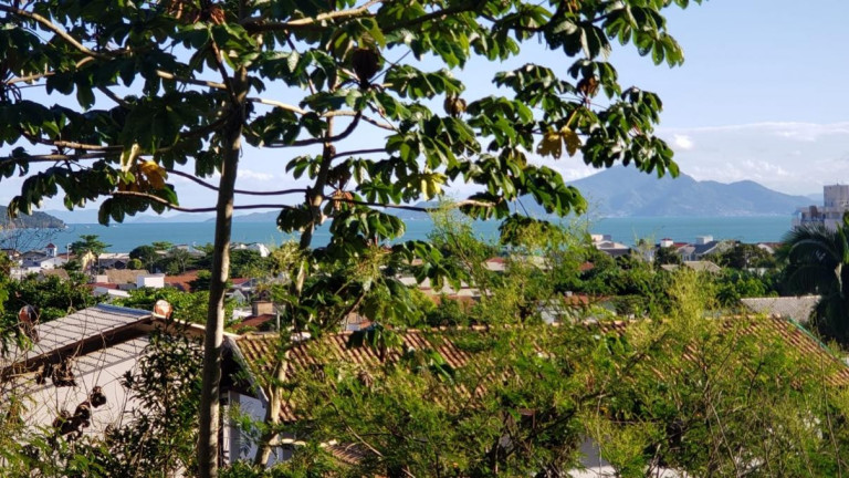Terreno à Venda, 425 m² em Morrinhos - Bombinhas