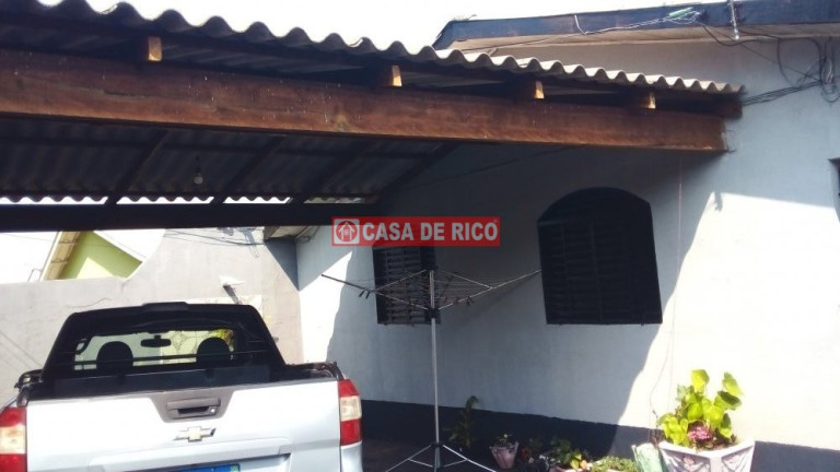 Imagem Casa com 2 Quartos à Venda, 90 m² em Conjunto Habitacional Violim - Londrina