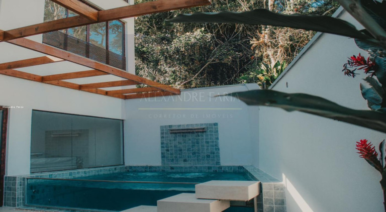 Imagem Casa com 3 Quartos à Venda, 207 m² em Camburi - São Sebastião