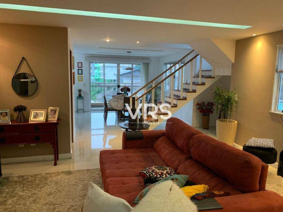 Casa com 4 Quartos à Venda, 307 m² em Tijuca - Teresópolis