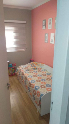 Imagem Casa com 3 Quartos à Venda, 200 m² em Vila Rio De Janeiro - Guarulhos Imagem Casa com 3 Quartos à Venda, 200 m² em Vila Rio De Janeiro - Guarulhos