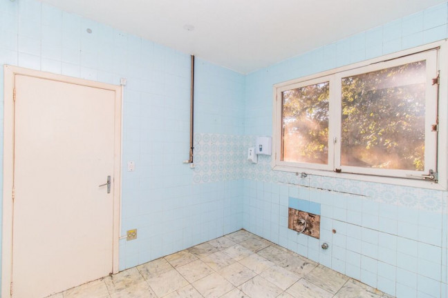 Imagem Casa com 9 Quartos à Venda, 316 m² em Três Figueiras - Porto Alegre Imagem Casa com 9 Quartos à Venda, 316 m² em Três Figueiras - Porto Alegre