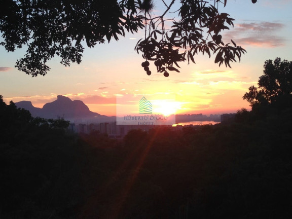 Imagem Imóvel com 2 Quartos à Venda, 100 m² em Camorim - Rio De Janeiro Imagem Imóvel com 2 Quartos à Venda, 100 m² em Camorim - Rio De Janeiro