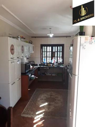 Imagem Casa com 3 Quartos à Venda, 220 m² em Bom Pastor - Campo Magro Imagem Casa com 3 Quartos à Venda, 220 m² em Bom Pastor - Campo Magro