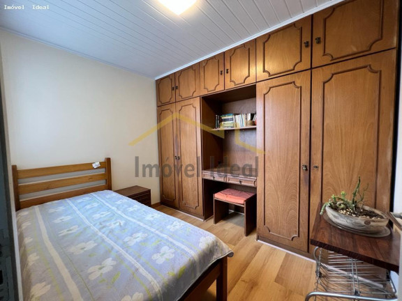 Imagem Casa com 6 Quartos à Venda, 210 m² em Guabirotuba - Curitiba Imagem Casa com 6 Quartos à Venda, 210 m² em Guabirotuba - Curitiba