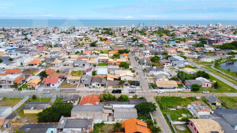 Imagem Casa com 13 Quartos à Venda, 510 m² em Centro - Balneário Rincão Imagem Casa com 13 Quartos à Venda, 510 m² em Centro - Balneário Rincão