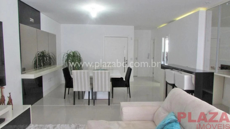 Imagem Apartamento com 3 Quartos à Venda, 132 m² em Centro - Balneário Camboriú Imagem Apartamento com 3 Quartos à Venda, 132 m² em Centro - Balneário Camboriú