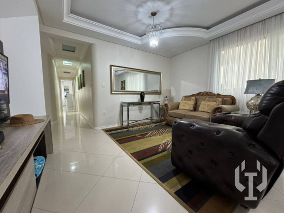Imagem Apartamento com 3 Quartos à Venda, 135 m² em Meia Praia - Itapema