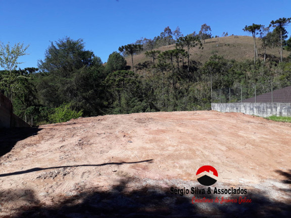 Terreno à Venda, 745 m² em Campos Do Jordão