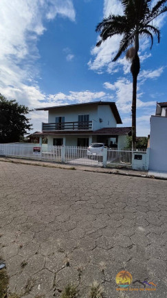 Imagem Casa com 6 Quartos à Venda, 300 m² em Ubatuba - São Francisco Do Sul