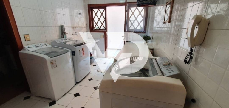 Imagem Casa com 3 Quartos à Venda, 449 m² em Alphaville - Santana De Parnaíba Imagem Casa com 3 Quartos à Venda, 449 m² em Alphaville - Santana De Parnaíba