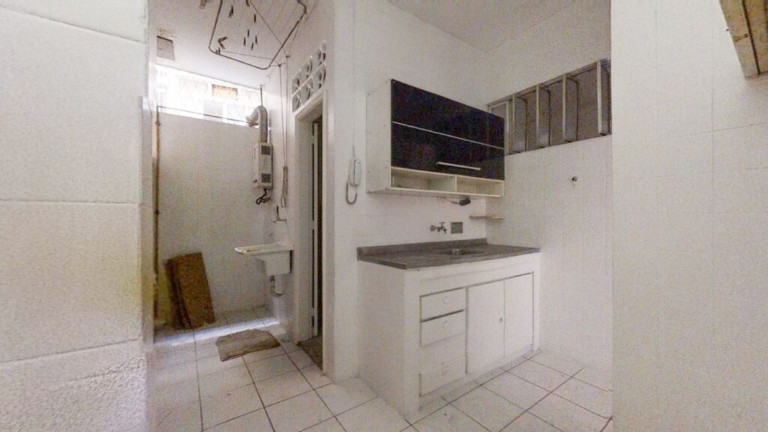 Imagem Imóvel com 3 Quartos à Venda, 110 m² em Copacabana - Rio De Janeiro Imagem Imóvel com 3 Quartos à Venda, 110 m² em Copacabana - Rio De Janeiro