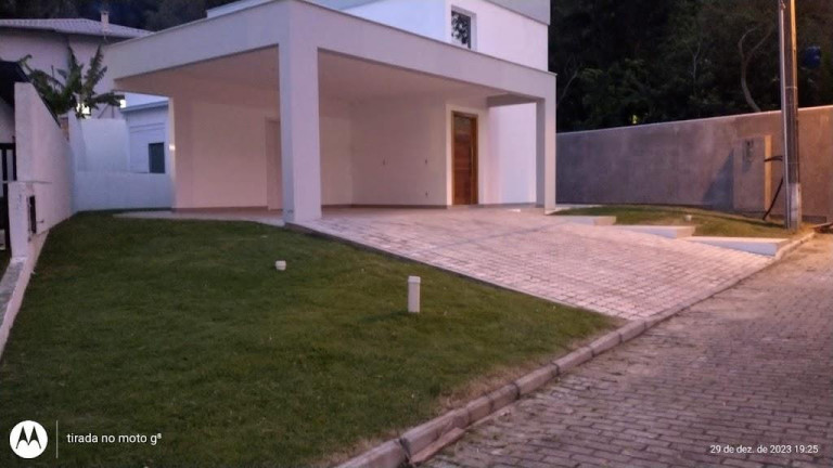 Imagem Casa com 2 Quartos à Venda, 192 m² em Cachoeira Do Bom Jesus - Florianópolis