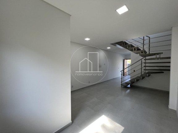 Imagem Casa com 2 Quartos à Venda, 150 m² em São João Do Rio Vermelho - Florianópolis Imagem Casa com 2 Quartos à Venda, 150 m² em São João Do Rio Vermelho - Florianópolis