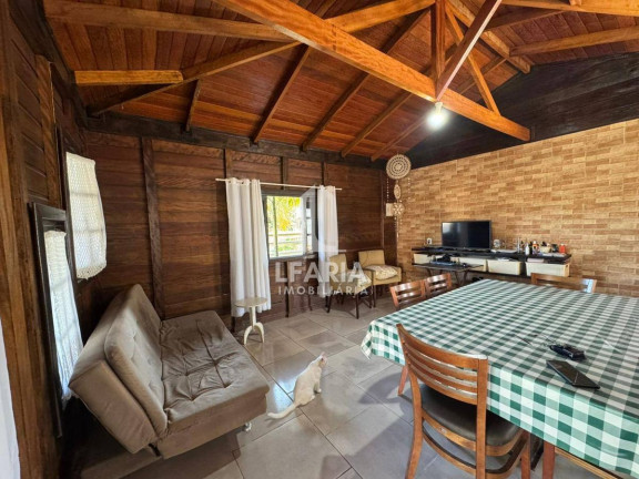 Imagem Casa com 3 Quartos à Venda, 190 m² em Brasilia - Itapoá