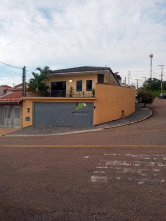 Imagem Casa com 3 Quartos à Venda, 202 m² Imagem Casa com 3 Quartos à Venda, 202 m²