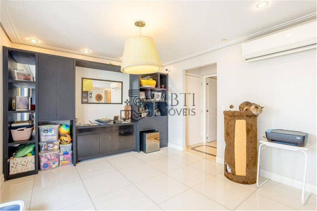 Imagem Apartamento com 3 Quartos à Venda, 100 m² em Moema - São Paulo