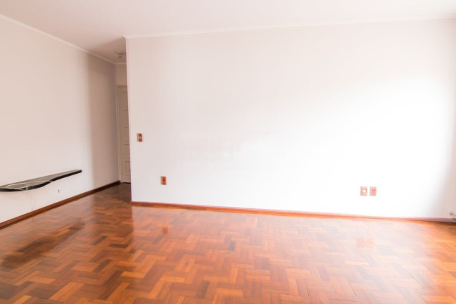 Imagem Imóvel com 2 Quartos à Venda, em Auxiliadora - Porto Alegre Imagem Imóvel com 2 Quartos à Venda, em Auxiliadora - Porto Alegre