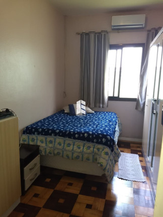 Imagem Casa com 3 Quartos à Venda,  em Centro - Santa Maria