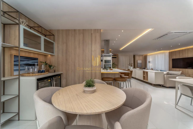 Imagem Apartamento com 4 Quartos à Venda, 238 m² em Barra Sul - Balneário Camboriú Imagem Apartamento com 4 Quartos à Venda, 238 m² em Barra Sul - Balneário Camboriú
