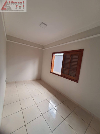 Imagem Casa com 3 Quartos à Venda, 124 m² em Maracanã - Praia Grande Imagem Casa com 3 Quartos à Venda, 124 m² em Maracanã - Praia Grande