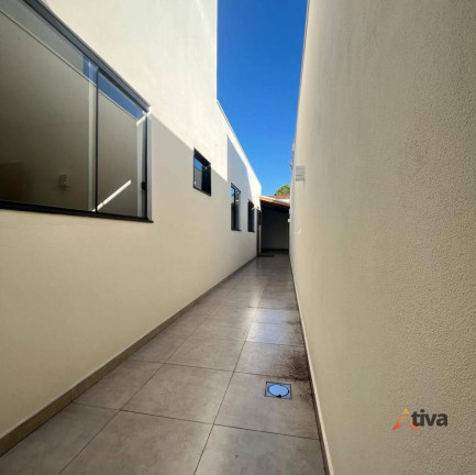Imagem Casa com 3 Quartos à Venda, 75 m²