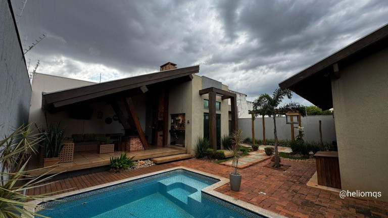 Imagem Casa com 3 Quartos à Venda, 356 m² em Parque Residencial Rita Vieira - Campo Grande Imagem Casa com 3 Quartos à Venda, 356 m² em Parque Residencial Rita Vieira - Campo Grande