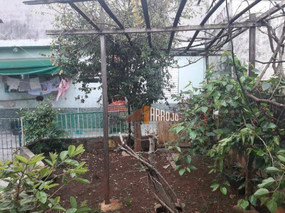 Imagem Casa com 2 Quartos à Venda, 165 m² em Jardim Três Marias - São Paulo Imagem Casa com 2 Quartos à Venda, 165 m² em Jardim Três Marias - São Paulo