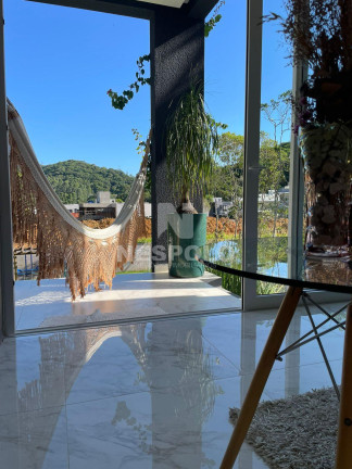Imagem Casa à Venda, 370 m² em Ariribá - Balneario Camboriu Imagem Casa à Venda, 370 m² em Ariribá - Balneario Camboriu