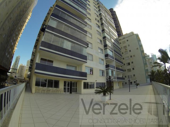 Imagem Apartamento com 4 Quartos para Temporada, 180 m² em Centro - Balneário Camboriú Imagem Apartamento com 4 Quartos para Temporada, 180 m² em Centro - Balneário Camboriú