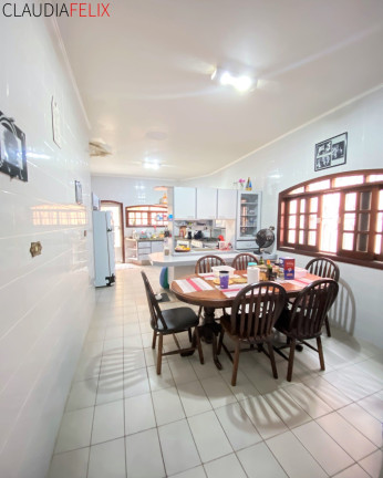 Imagem Imóvel com 3 Quartos à Venda, 358 m² em Canto Do Forte - Praia Grande Imagem Imóvel com 3 Quartos à Venda, 358 m² em Canto Do Forte - Praia Grande