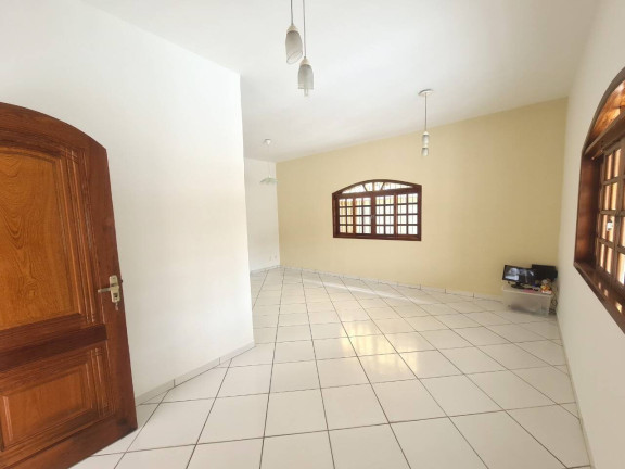 Imagem Casa com 3 Quartos à Venda, 330 m² em Centro - Ubatuba