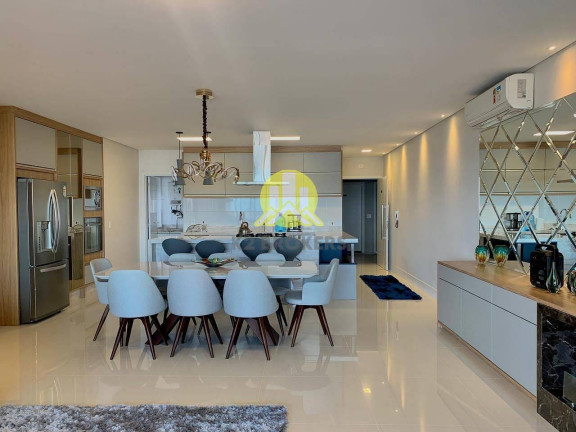 Apartamento com 3 Quartos à Venda, 187 m² em Centro - Guaratuba