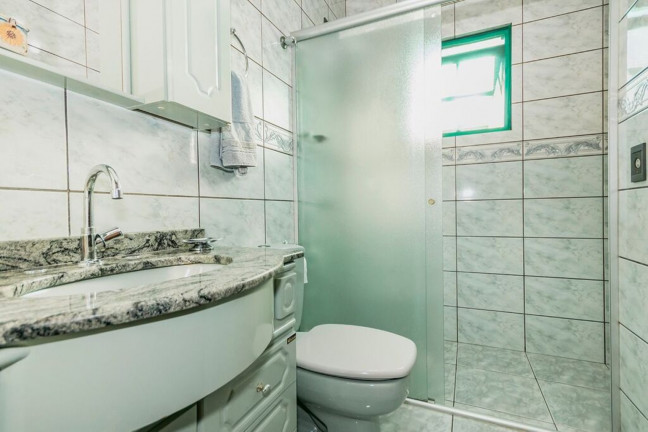 Imagem Imóvel com 4 Quartos à Venda,  em Jardim Itu - Porto Alegre