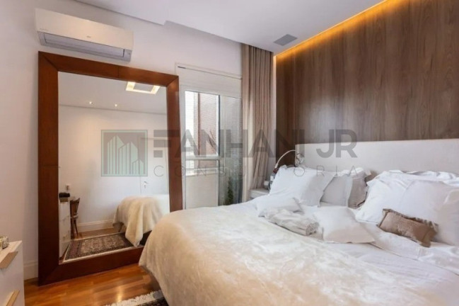 Imagem Cobertura com 3 Quartos à Venda, 245 m² em Itaim Bibi - São Paulo