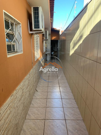 Imagem Casa com 3 Quartos à Venda, 235 m² em Jardim Maria Bonati Bordignon - Mogi Mirim Imagem Casa com 3 Quartos à Venda, 235 m² em Jardim Maria Bonati Bordignon - Mogi Mirim