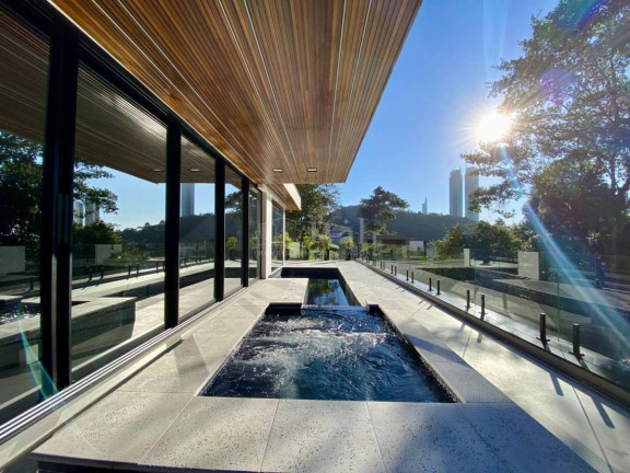 Sobrado com 4 Quartos à Venda, 432 m² em Barra - Balneário Camboriú