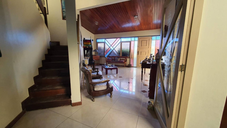 Imagem Casa com 3 Quartos à Venda, 305 m² em Grageru - Aracaju Imagem Casa com 3 Quartos à Venda, 305 m² em Grageru - Aracaju