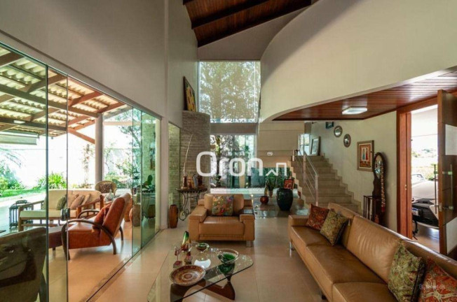 Casa com 4 Quartos à Venda, 343 m² em Jardins Milão - Goiânia