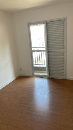 Imagem Imóvel com 3 Quartos para Alugar, 76 m² em Jardim Tupanci - Barueri