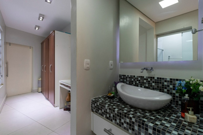 Imagem Casa com 3 Quartos à Venda, 220 m² em Vila Monumento - São Paulo Imagem Casa com 3 Quartos à Venda, 220 m² em Vila Monumento - São Paulo