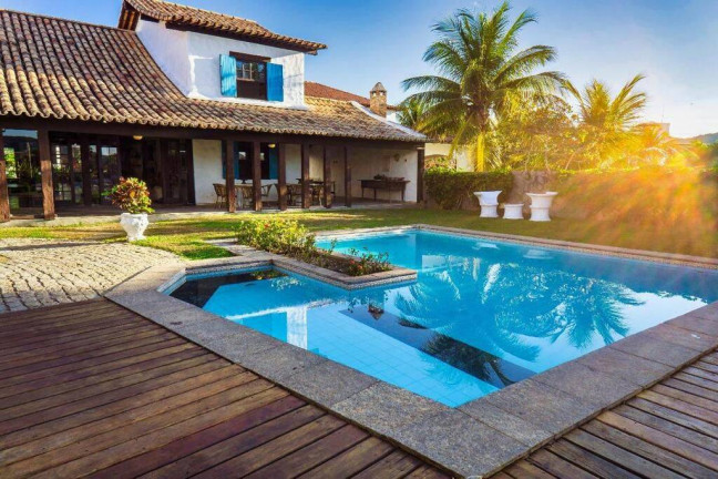Imagem Casa com 9 Quartos à Venda, 1 m² em Passagem - Cabo Frio