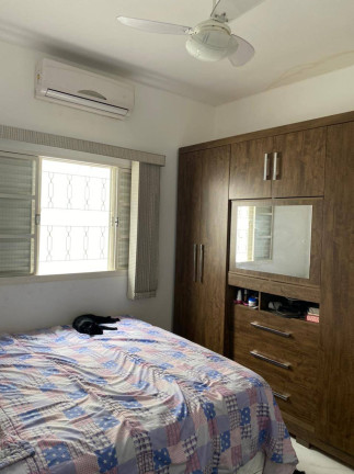 Imagem Casa com 3 Quartos à Venda, 250 m² em Jardim Jaraguá - Taubaté Imagem Casa com 3 Quartos à Venda, 250 m² em Jardim Jaraguá - Taubaté