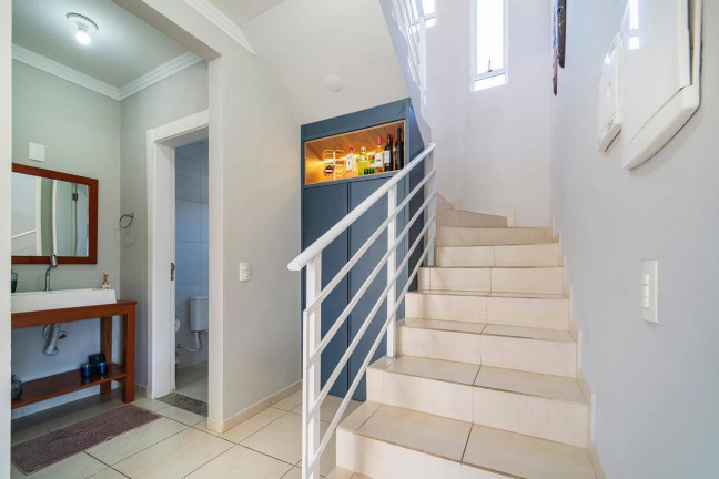 Imagem Casa com 4 Quartos para Temporada,  em Zimbros - Bombinhas