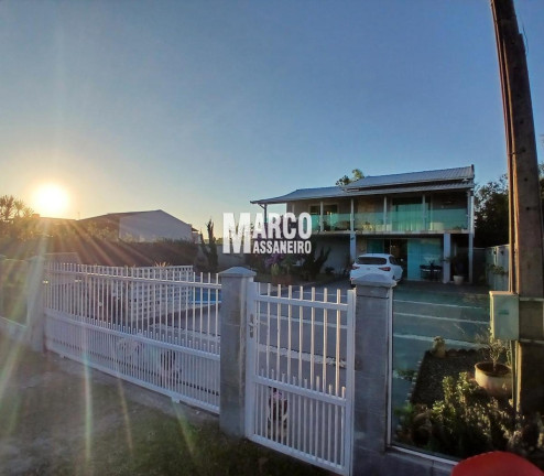 Imagem Casa com 3 Quartos à Venda, 360 m² em Pinheiros - Balneário Barra Do Sul