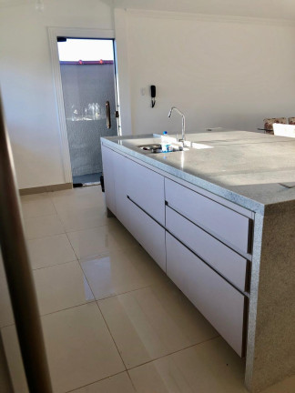 Imagem Casa com 3 Quartos à Venda, 300 m² em Guaratiba - Rio De Janeiro Imagem Casa com 3 Quartos à Venda, 300 m² em Guaratiba - Rio De Janeiro